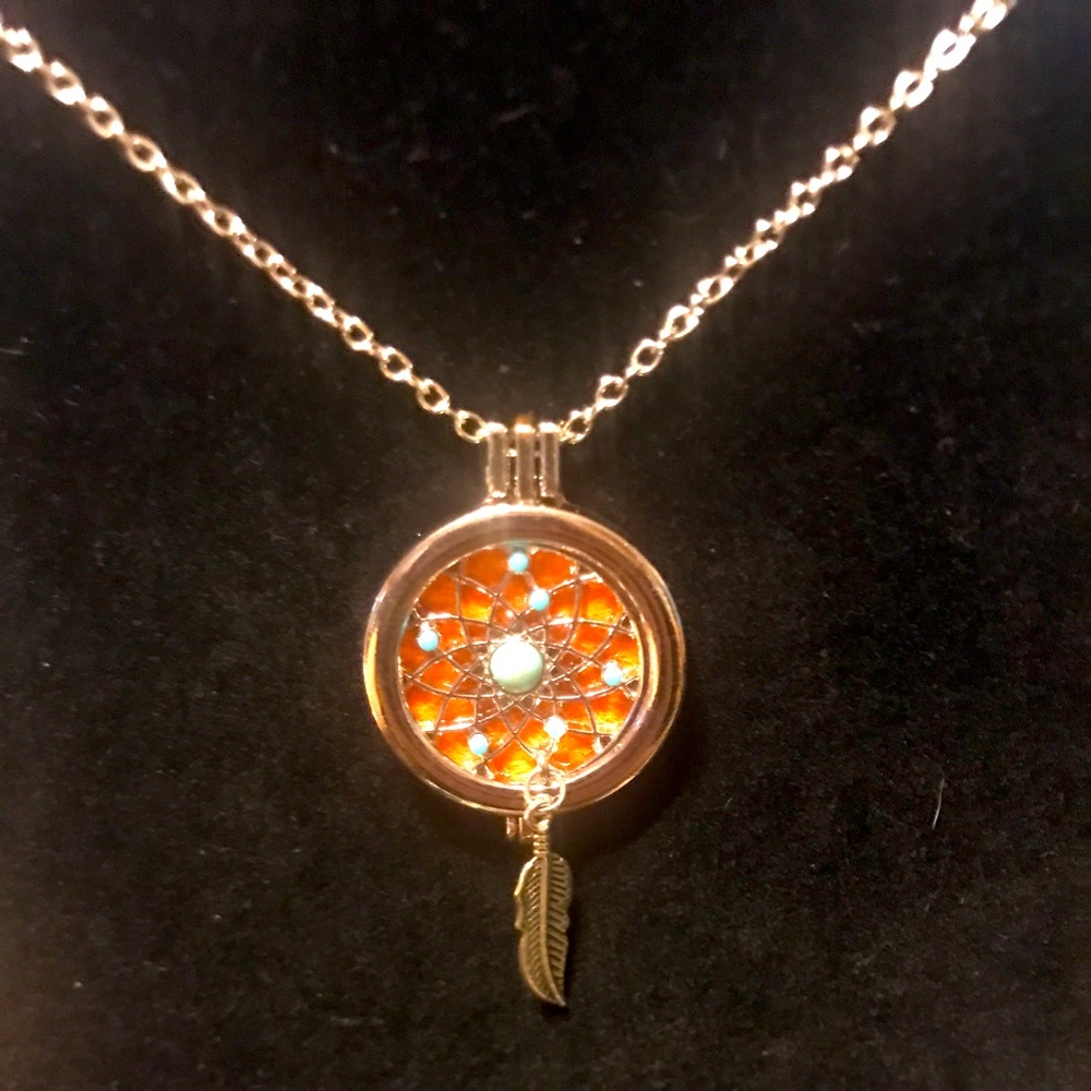 Aromatherapy essential oil diffuser necklace
